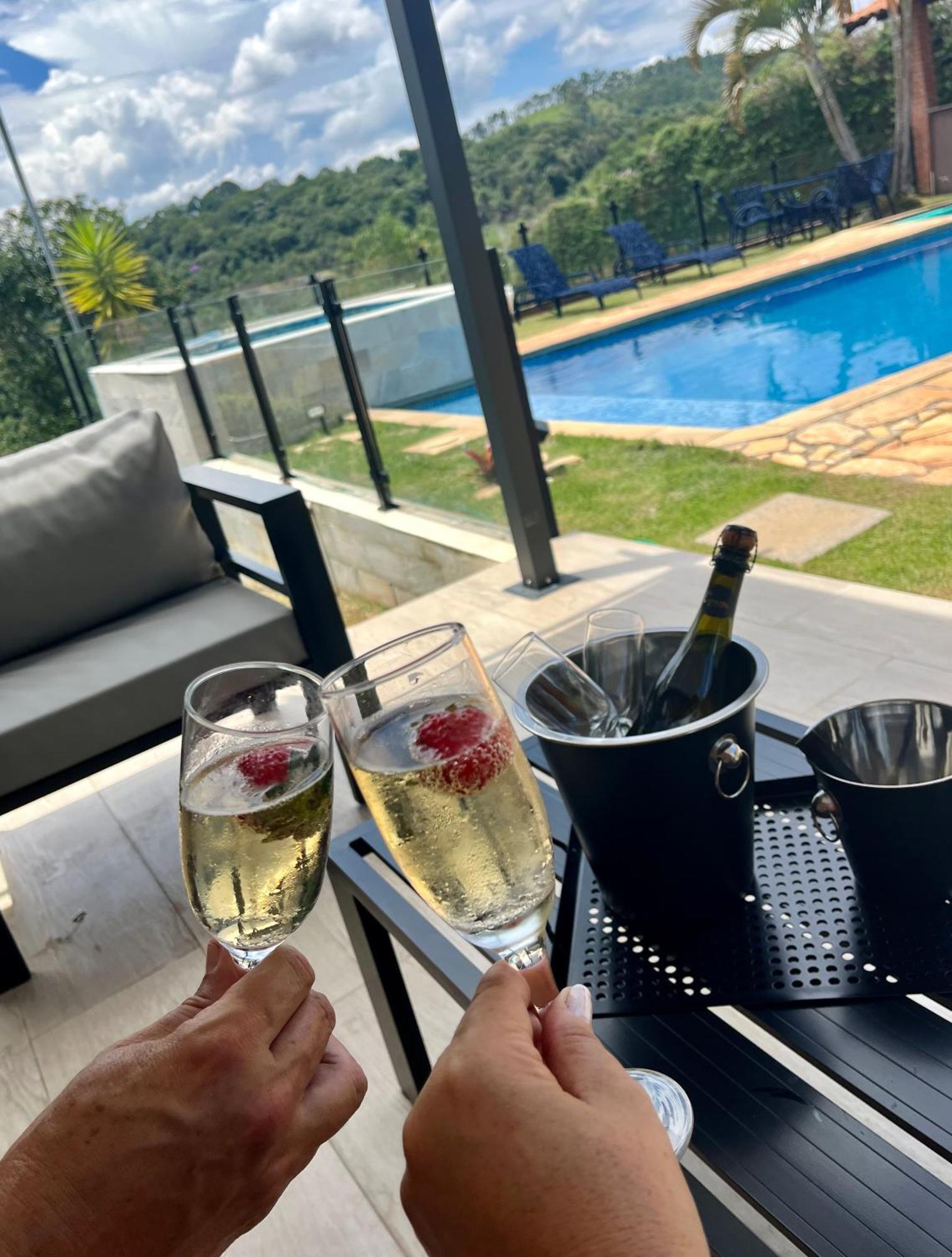 Chacara Tha&Thi Cond Fechado Wi Fi Spa E Pisc Aquececimento Solar Bom Jesus dos Perdões Eksteriør bilde
